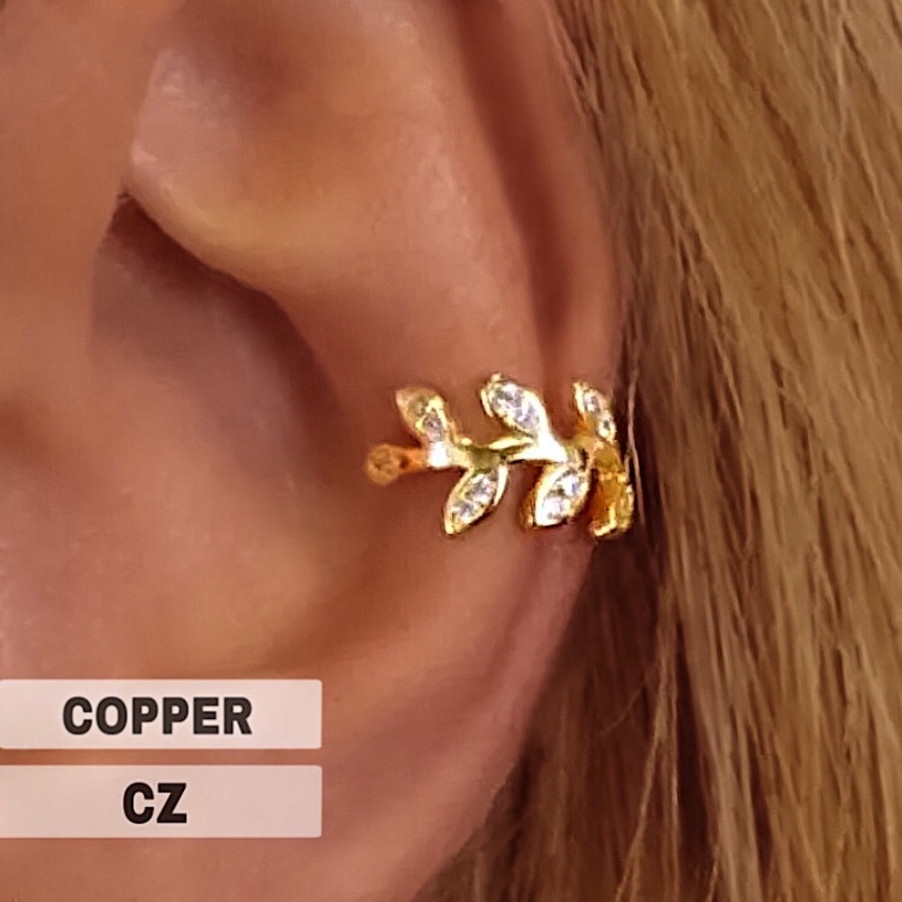⚜️[𝟯/$𝟭𝟴]⚜️CZ Gold Leaf Cuff Earring NEW - Picture 7 of 7